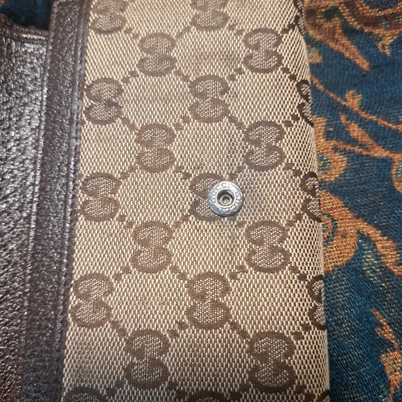 Gucci Brown Monogram Wallet - Picture 8 of 17